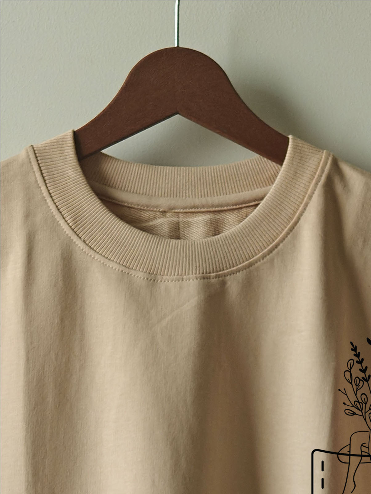 BLOOMING BEAUTY : Unisex Oversized T-shirt